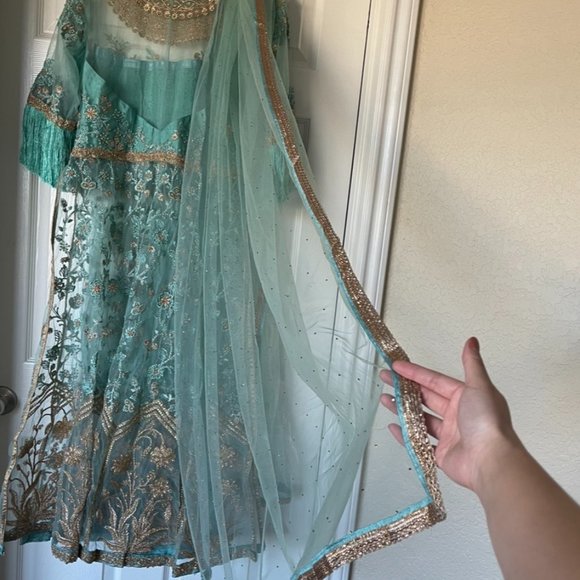 Lehenga Choli and Dupatta, size 10, Like New - Picture 15 of 16